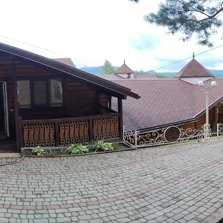 сосновий двір Hotel