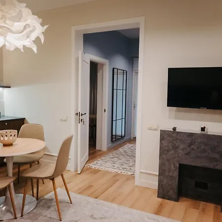 сосновий двір *