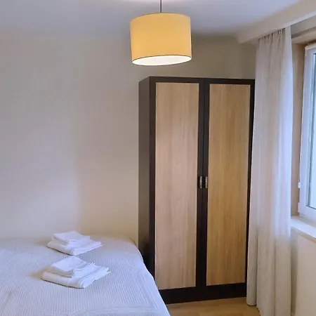 сосновий двір Hotel Kosiv