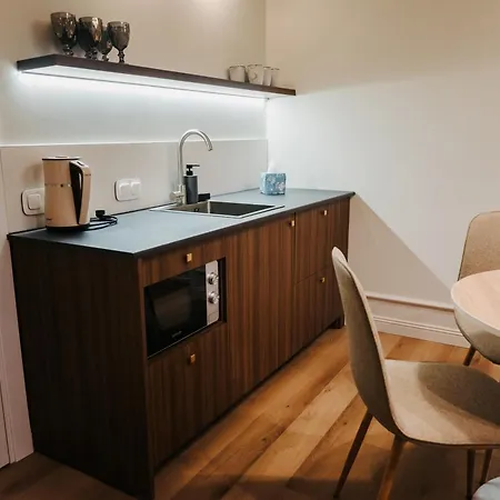 сосновий двір *