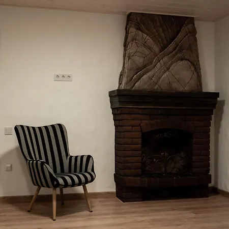 сосновий двір