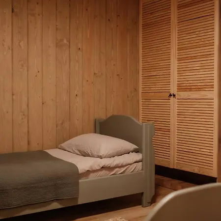 сосновий двір *