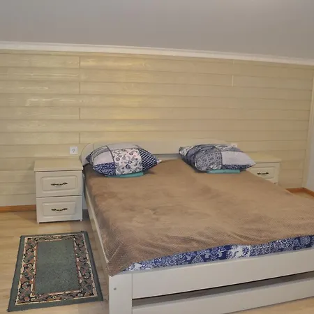 сосновий двір