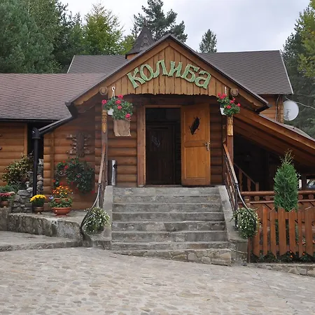 сосновий двір *