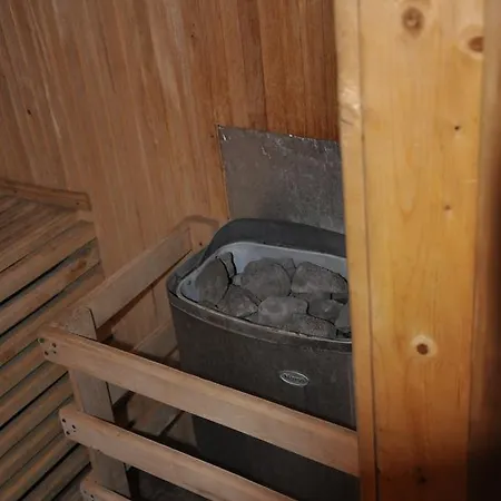 Hotel сосновий двір *