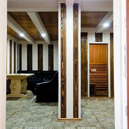 сосновий двір Hotel