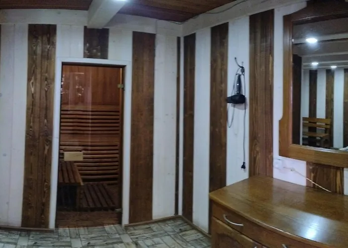 сосновий двір Hotel