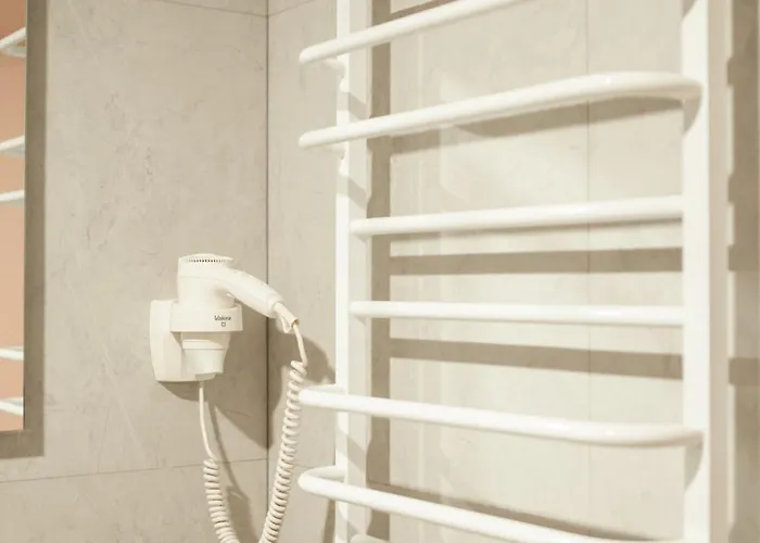 сосновий двір Hotel *