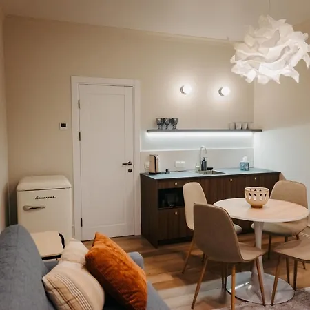 сосновий двір