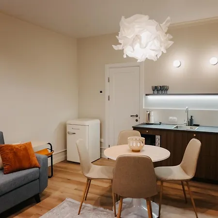 сосновий двір Kossiv