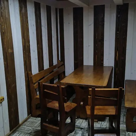 сосновий двір * Косов