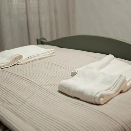 сосновий двір Hotel Kossiv