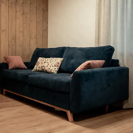 сосновий двір Kossiv